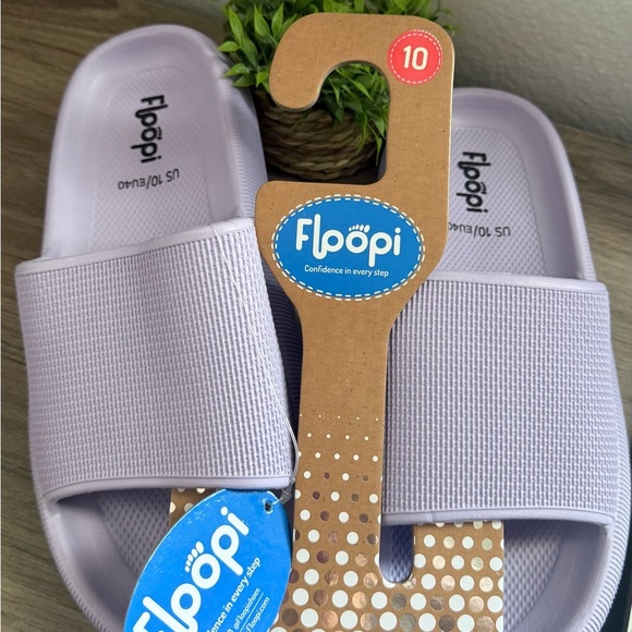 Floopi Women's Slide Sandals - Picture 2 of 3